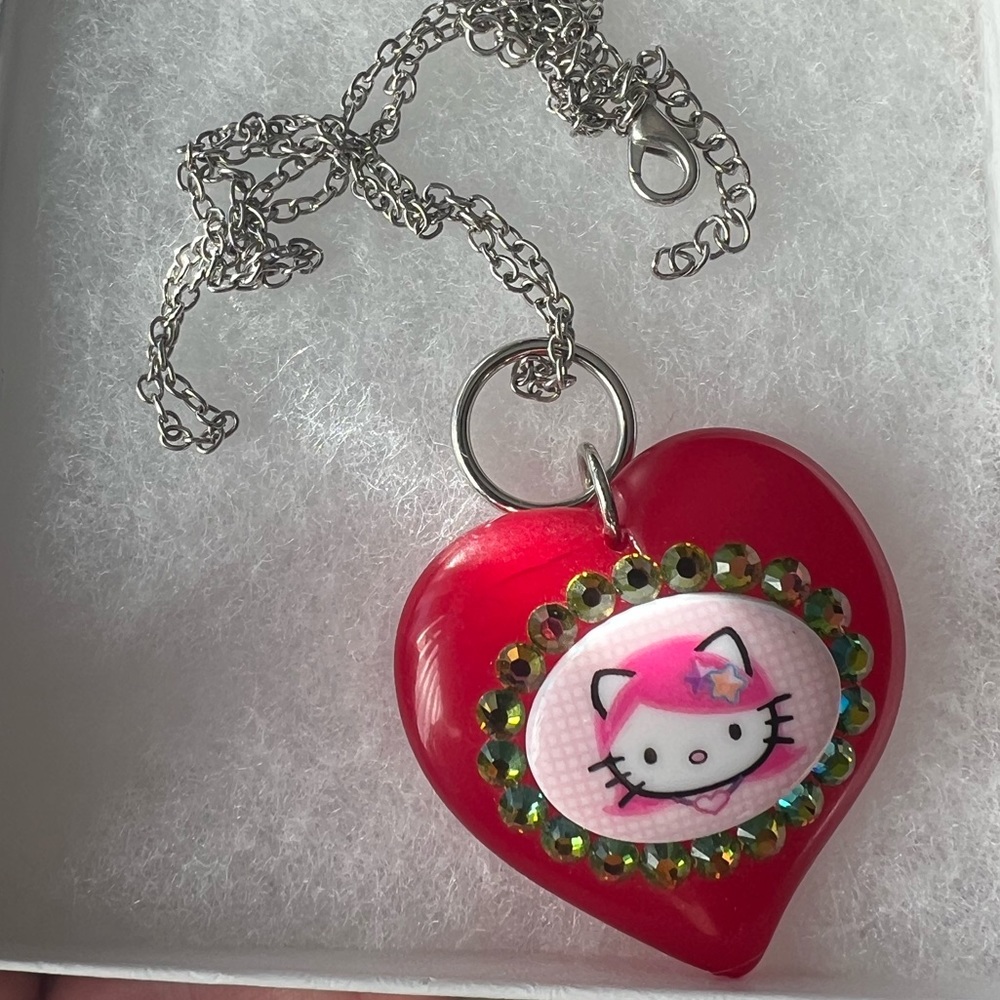 RARE Sanrio Hello Kitty Tarina Tarintino Necklace